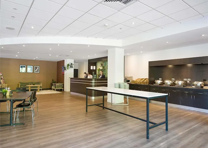 Ibis 3*
