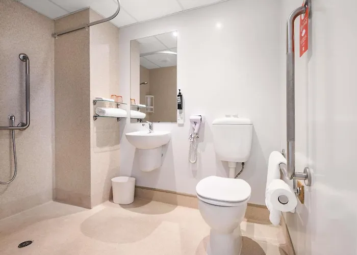 Ibis Hotel 3*