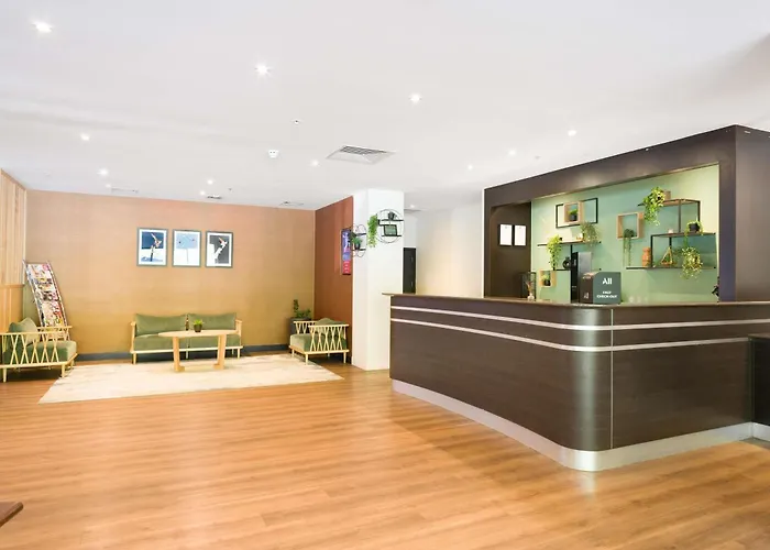 Ibis 3*