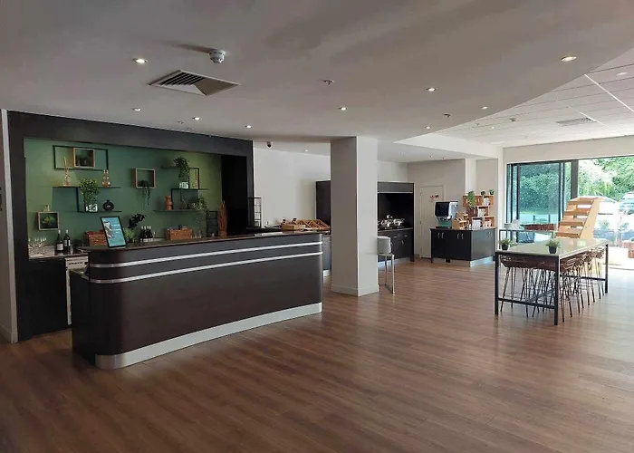 Ibis Hotel 3*
