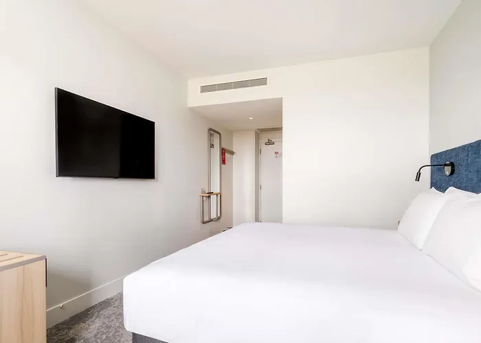 Ibis Hotel 3*
